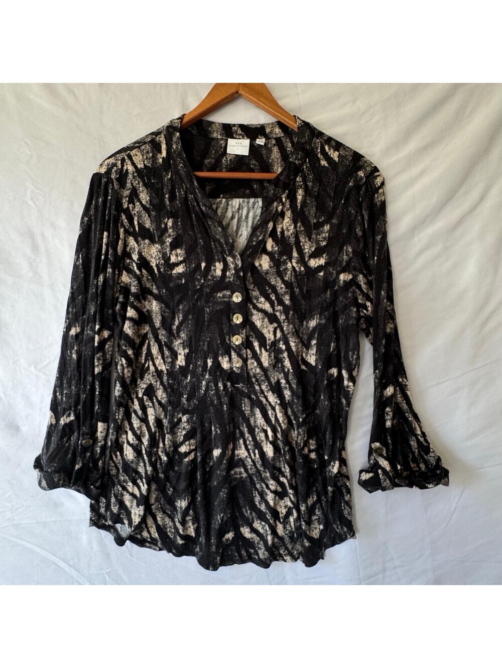 New Directions Top L Black Tan Zebra Ikat Blouse Rayon Spandex Tunic Boho
